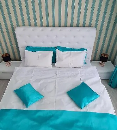 Blue Sea Apartment